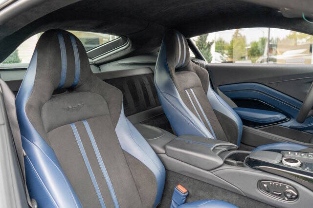 2022 Aston Martin Vantage 32