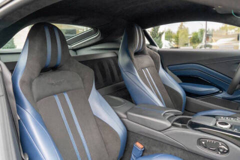 2022 Aston Martin Vantage