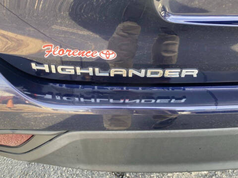 2022 Toyota Highlander L