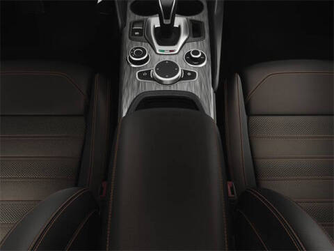 2025 Alfa Romeo Giulia Intensa