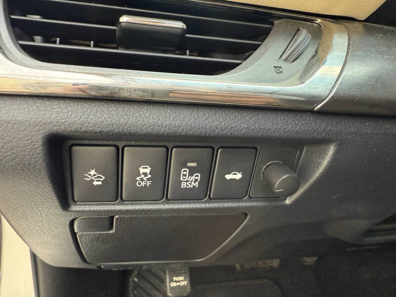 2018 Toyota Avalon Hybrid XLE Premium