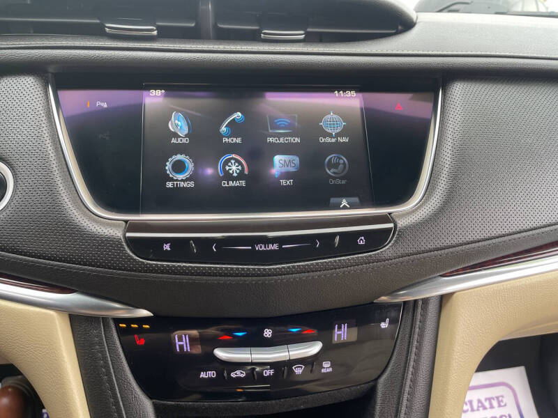 2017 Cadillac XT5 Luxury