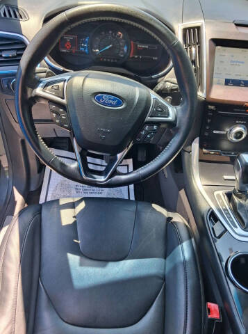 2018 Ford Edge Titanium