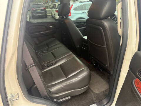 2013 Cadillac Escalade Luxury