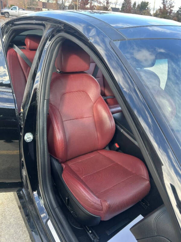 2022 Kia Stinger GT1