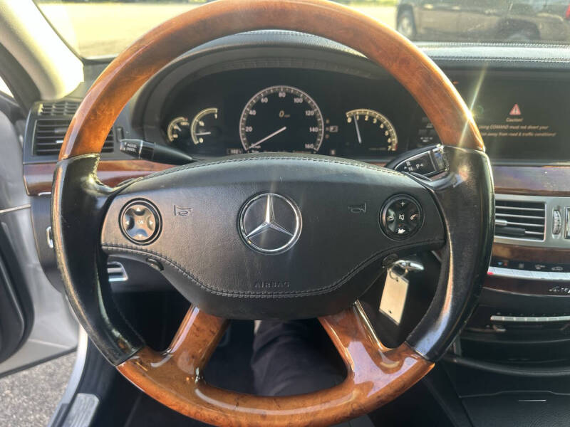 2009 Mercedes-Benz S-Class S 550 4MATIC