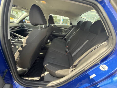 2022 Hyundai Elantra SEL