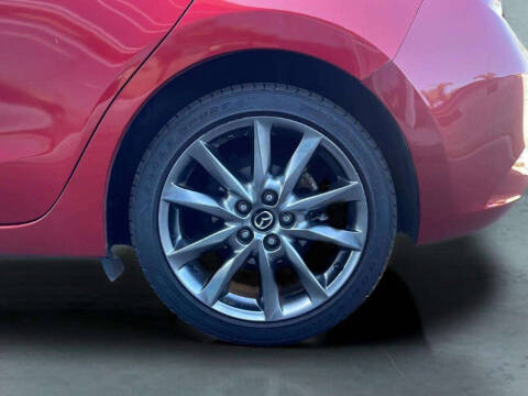 2018 Mazda MAZDA3 Touring