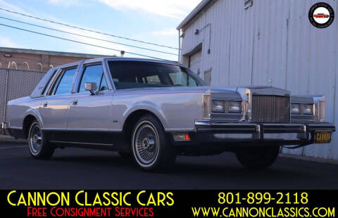 1984 Lincoln Town Car Signature