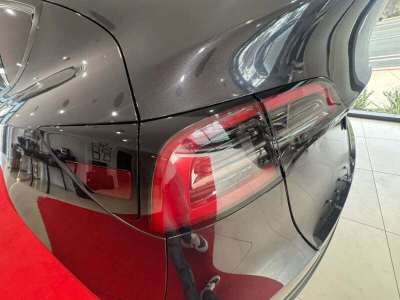 2025 Tesla Model Y Long Range