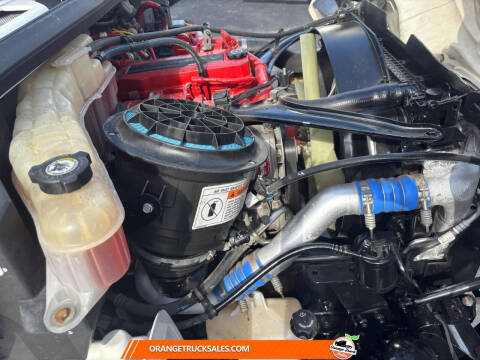 2019 Freightliner M2 106