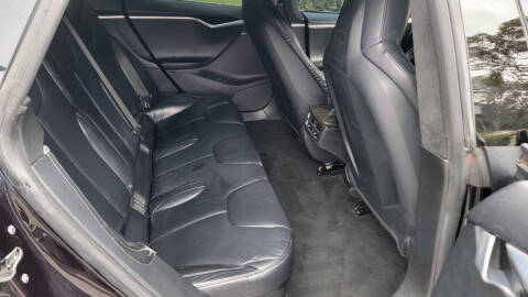 2015 Tesla Model S 70