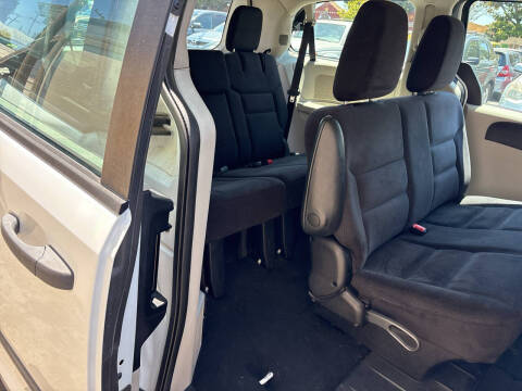 2014 Dodge Grand Caravan American Value Package