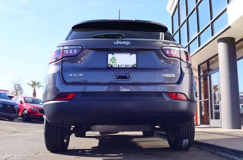 2023 Jeep Compass Latitude Lux