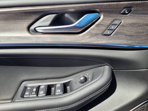 2025 Jeep Grand Cherokee Overland