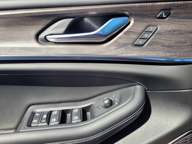 2025 Jeep Grand Cherokee Overland