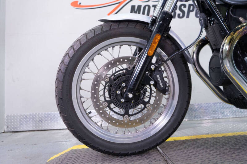 2021 Moto Guzzi V7 Special