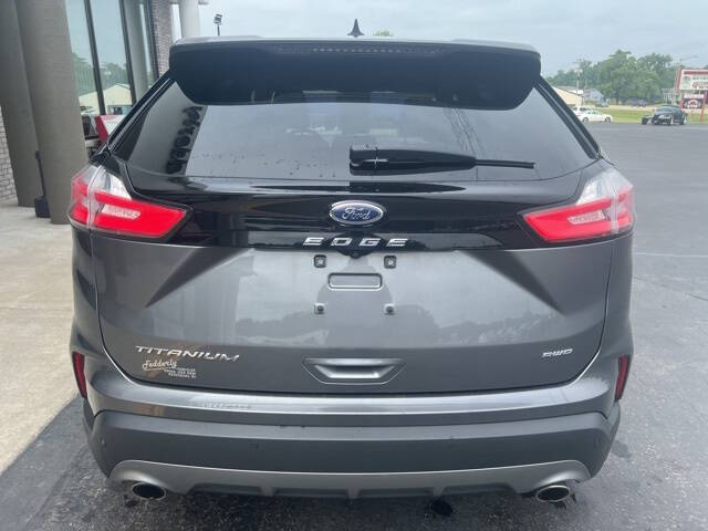 2022 Ford Edge Titanium