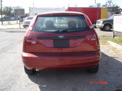 2005 Ford Focus ZX5 SE