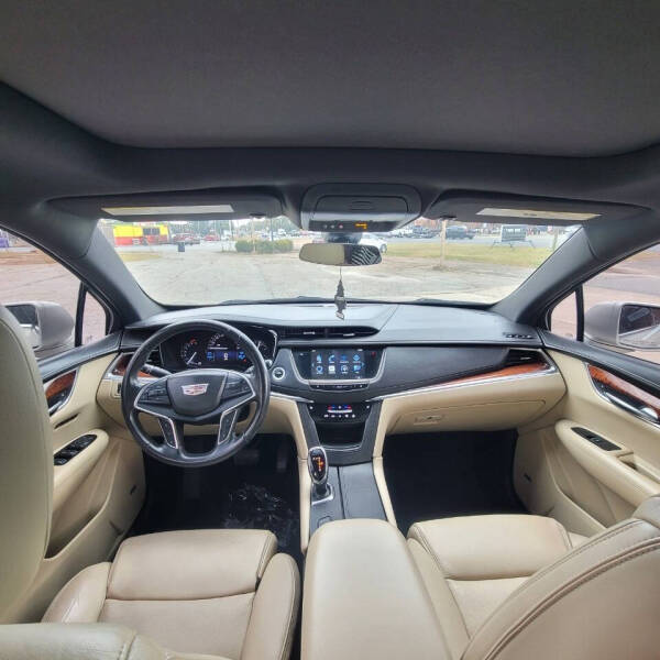 2017 Cadillac XT5 Luxury