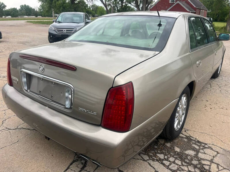 2004 Cadillac DeVille