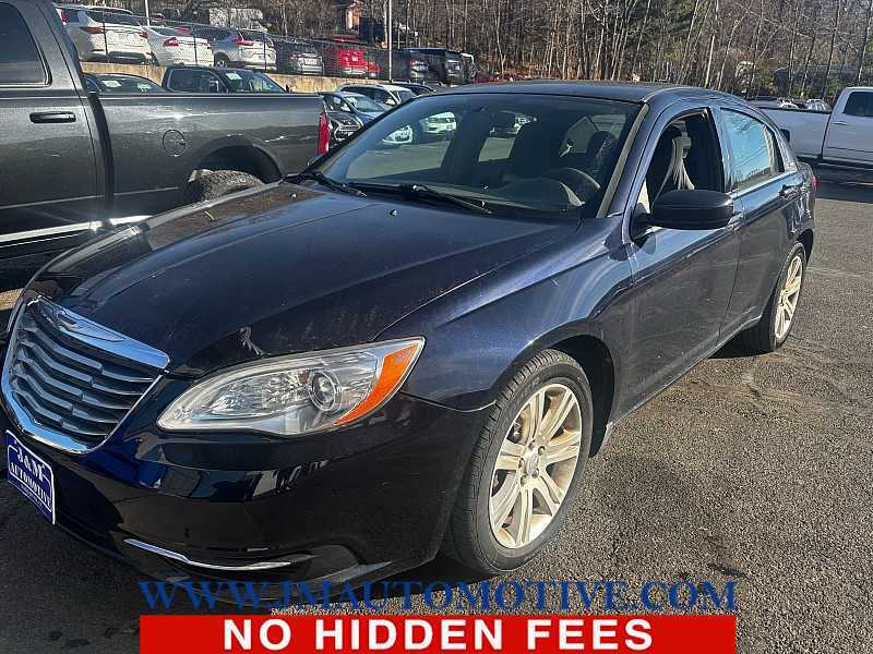 2012 Chrysler 200 Touring's photo