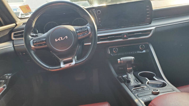 2022 Kia K5