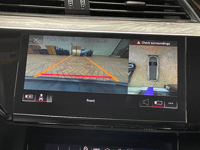 2021 Audi e-tron quattro Premium Plus