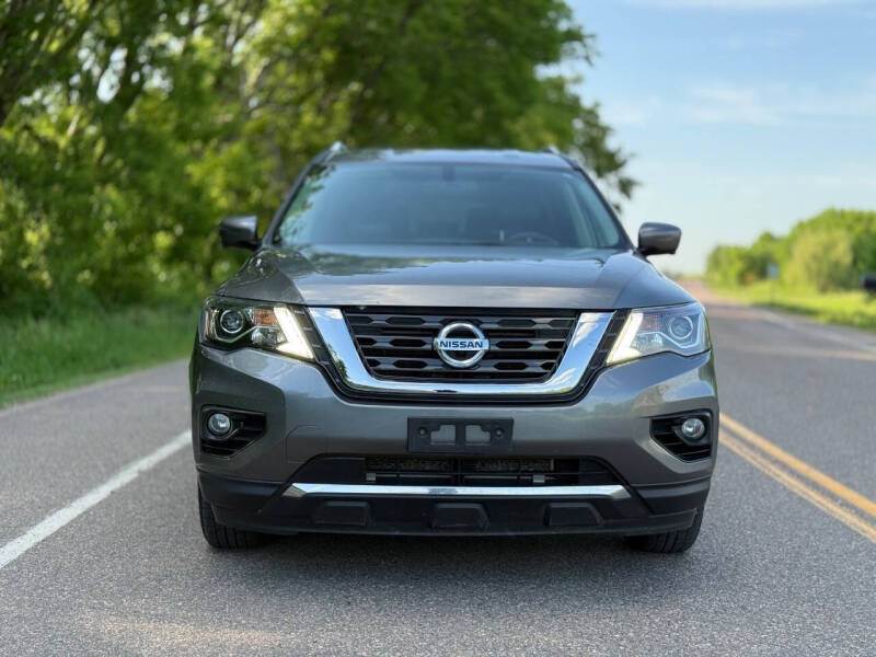 2020 Nissan Pathfinder SL