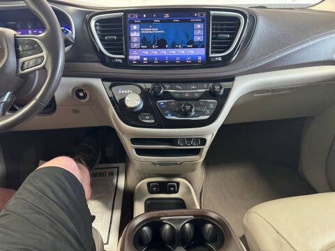2021 Chrysler Pacifica Hybrid Touring L