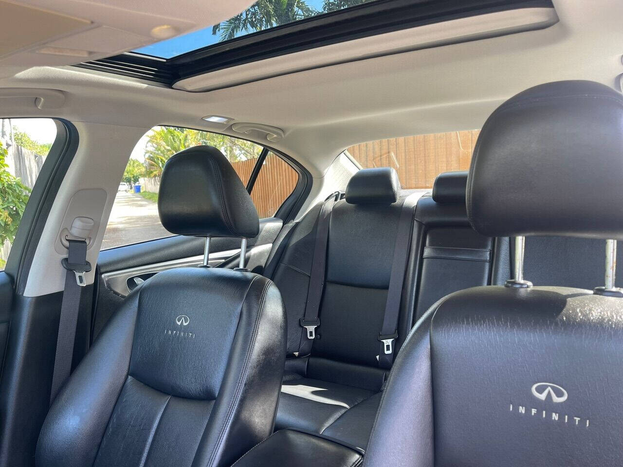 2014 Infiniti Q50  - $13,878