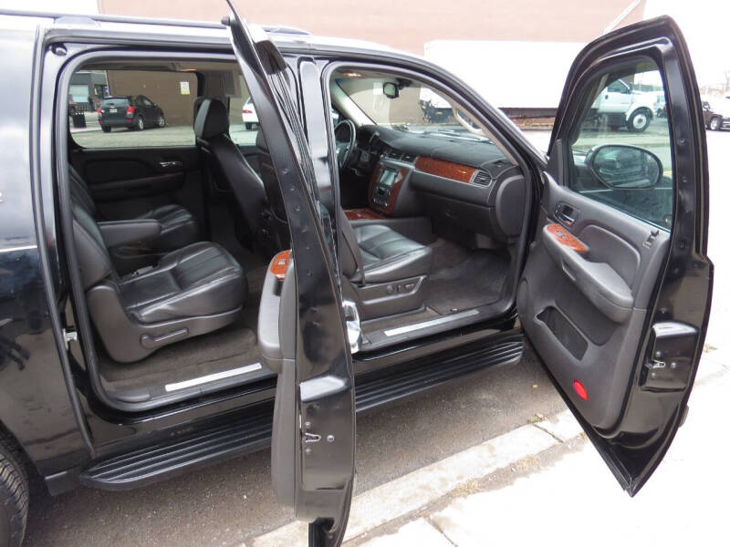 2008 Chevrolet Suburban LTZ