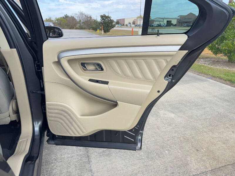 2019 Ford Taurus SE