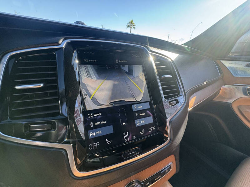 2017 Volvo XC90 T8 eAWD Inscription