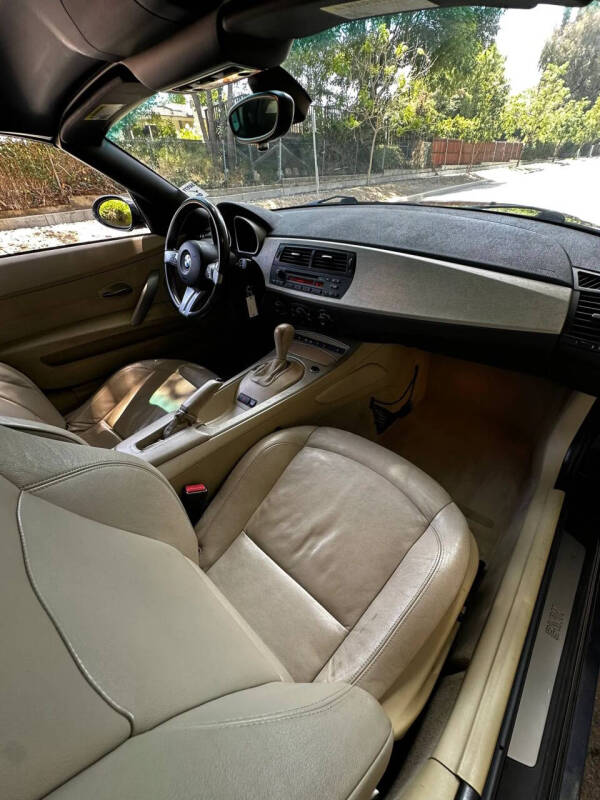 2005 BMW Z4 2.5i