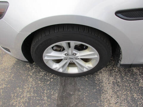 2018 Ford Taurus SEL