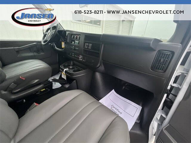 2025 Chevrolet Express 2500