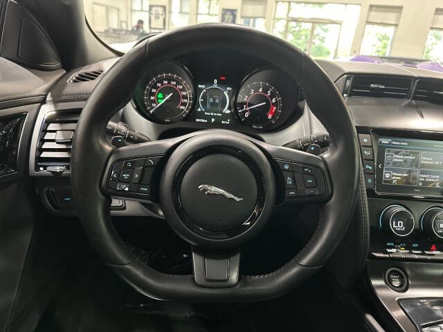 2017 Jaguar F-TYPE Premium