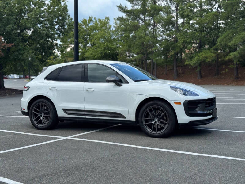 2023 Porsche Macan T