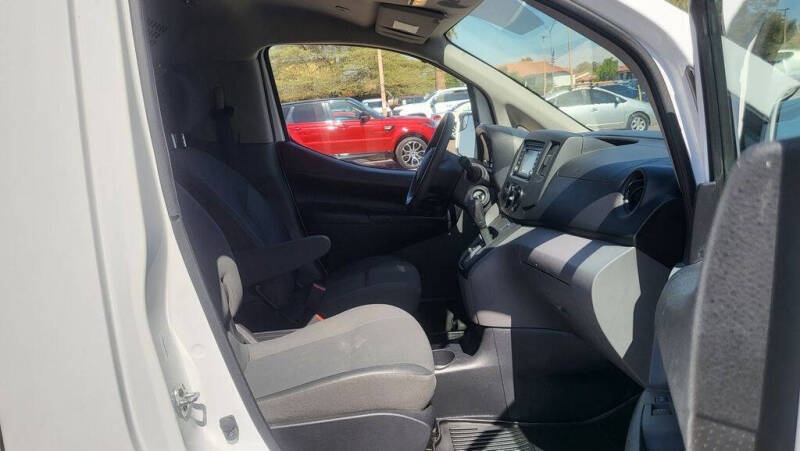 2017 Nissan NV200 SV