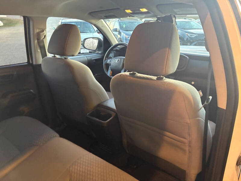 2022 Toyota Tacoma SR V6