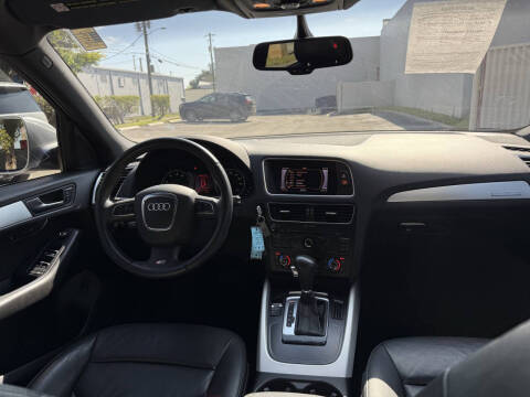2011 Audi Q5 3.2 quattro Premium Plus