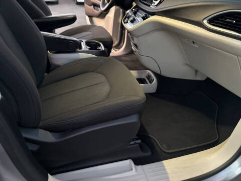 2021 Chrysler Pacifica Touring