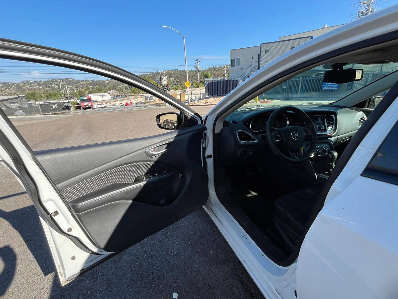 White 2014 Dodge Dart SXT SXT 4dr Sedan 23