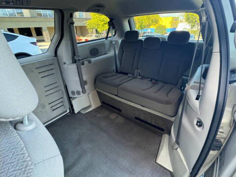 2005 Dodge Grand Caravan SXT