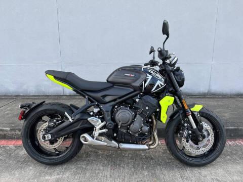 2024 Triumph Trident 660 Jet Black/Triumph