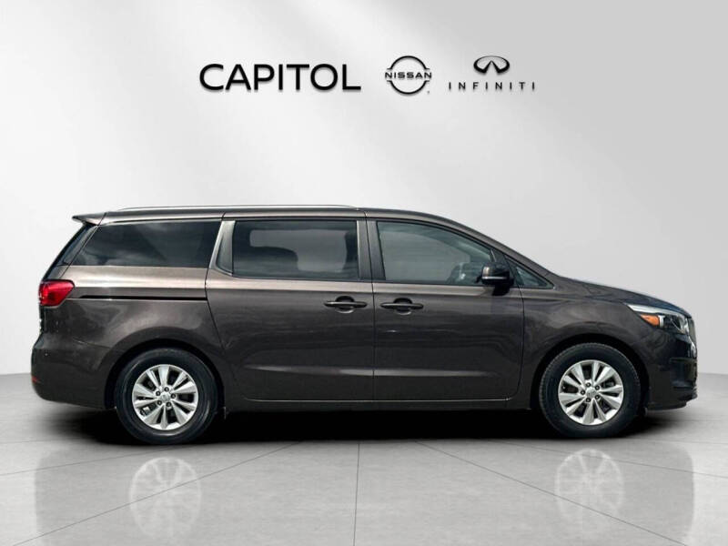 2016 Kia Sedona LX