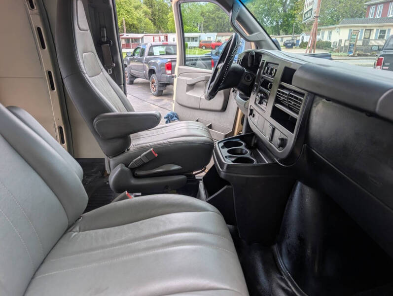 2017 Chevrolet Express 2500