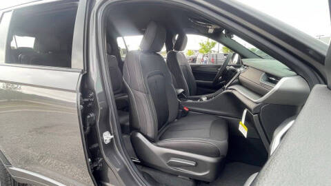 2026 Jeep Grand Cherokee L Laredo