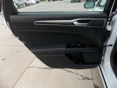 2016 Ford Fusion Hybrid SE